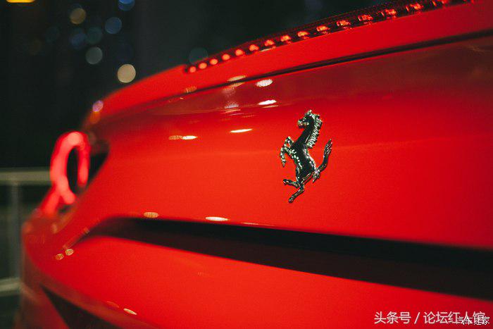 法拉利488评测重装上阵,法拉利488拆车视频