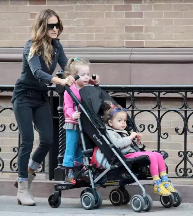 明星宝宝用什么推车,明星宝宝都用什么婴儿推车