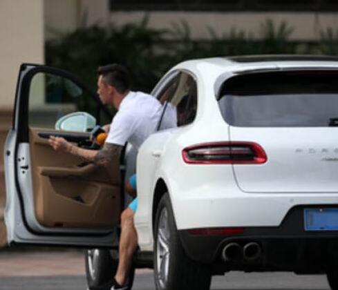 国足踢得过贝利的人,赵明剑郑智