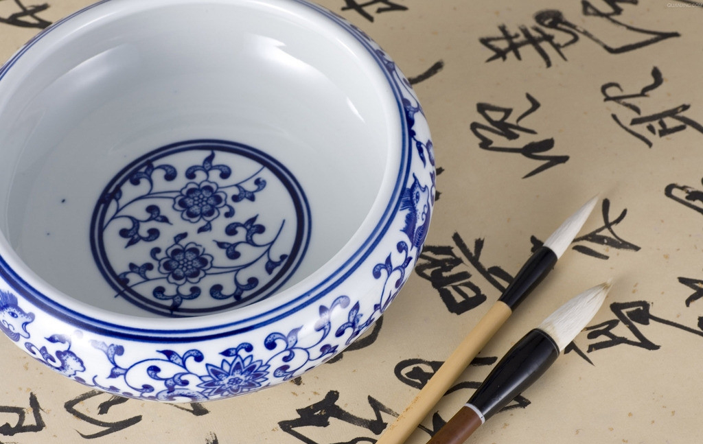 瓷器，大约和书法是一个年代，来自历史