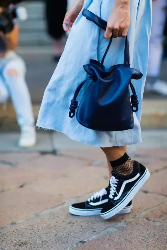 一万五的时髦,花五十块钱就能赶……然而我还是拒绝