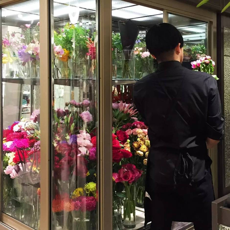 十万步走出的东京花店