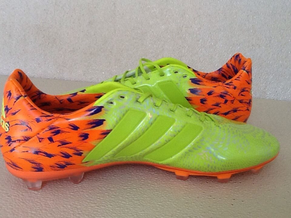 阿迪达斯足球球鞋测评,足球鞋选择nike还是阿迪达斯