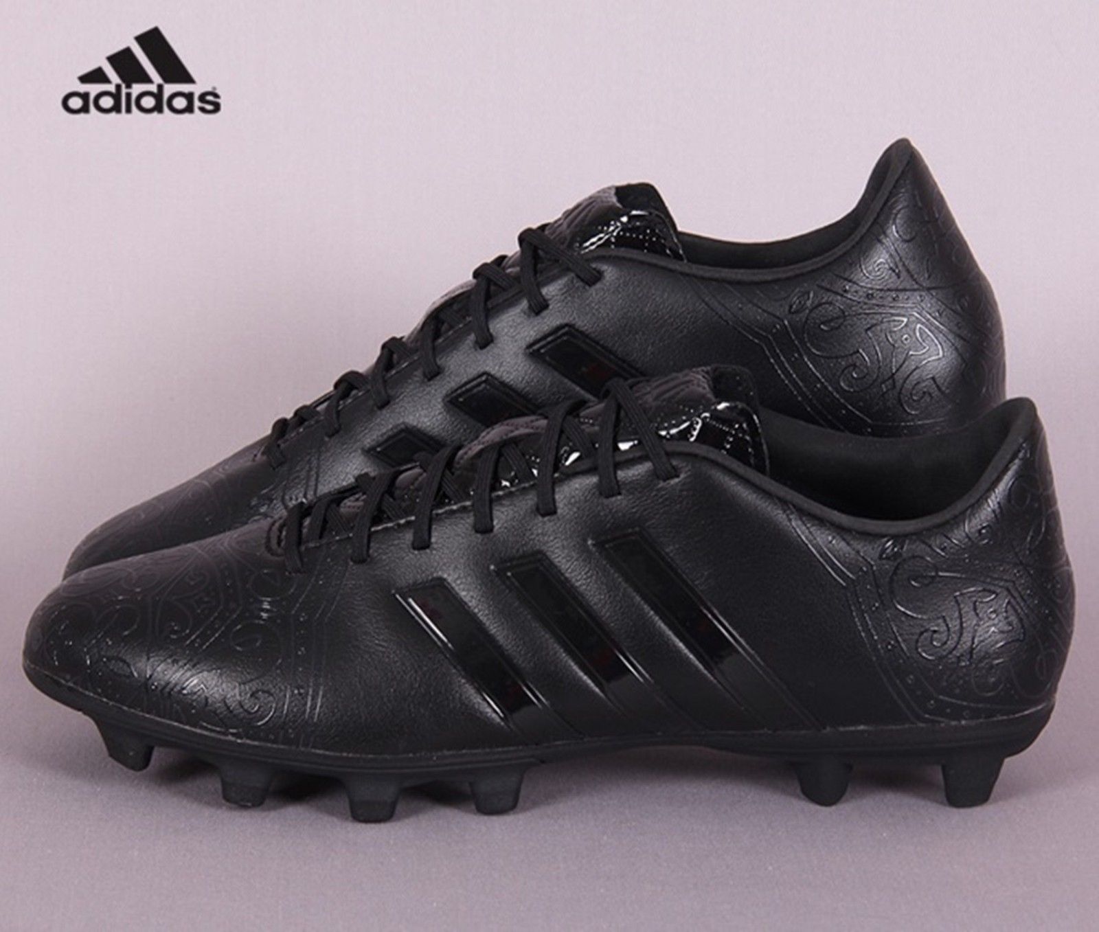 阿迪达斯足球球鞋测评,足球鞋选择nike还是阿迪达斯