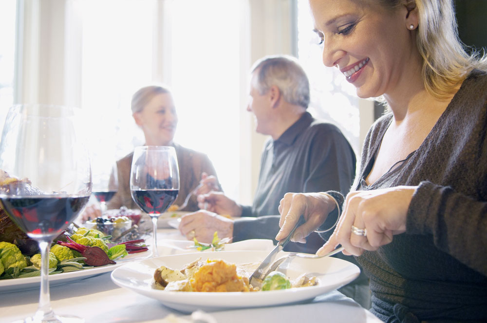 吃东西噎着的自救方法,吃东西太快噎着了怎么办