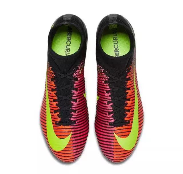 下雪天踢球怎么带装备,下雪天踢球穿什么鞋