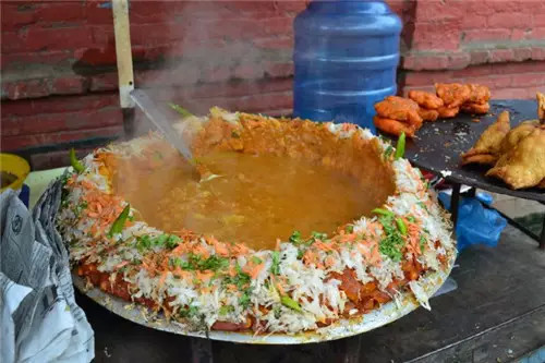 尼泊尔这个国家最喜欢吃什么 (西藏的尼泊尔美食)