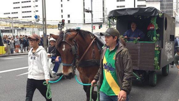 追这剧的都得了什么病,不看就直接给五颗星