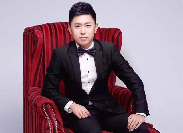 校园美妆行业的市场分析与趋势,校园美妆行业优势和劣势