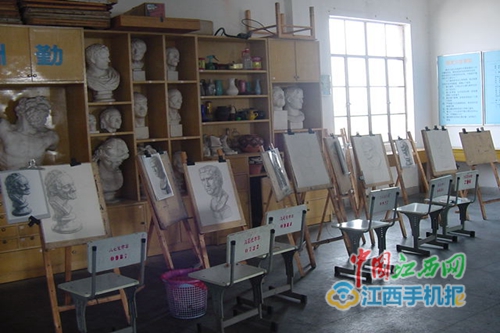 九江金安高级中学校园文化建设上档次显品味