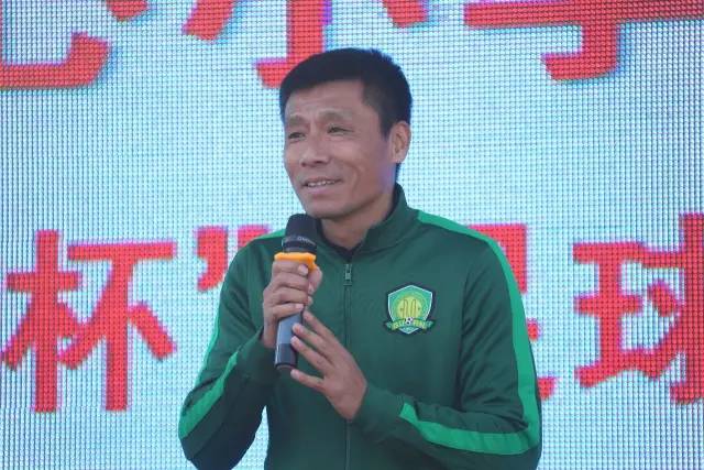 湖滨小学校园足球,小学校园足球联赛活动简报