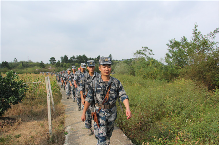 湘江战役简单讲解,湘江战役红军怎么突围