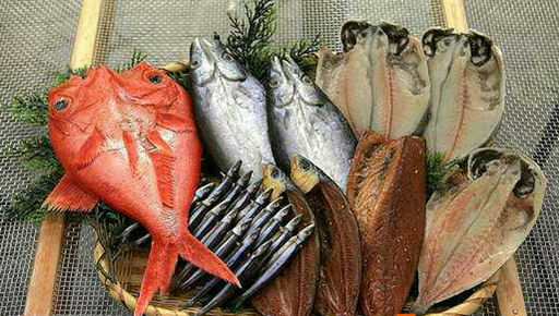 冷冻活鱼是不是太残忍,日本溜冰场冻活鱼