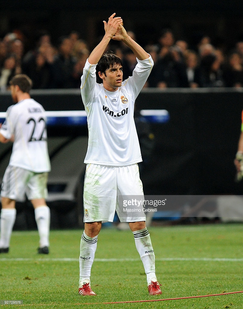 阿迪达斯足球球鞋测评,足球鞋选择nike还是阿迪达斯