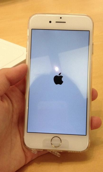 趁着大降价，周末过香港买iPhone6s，现场火爆