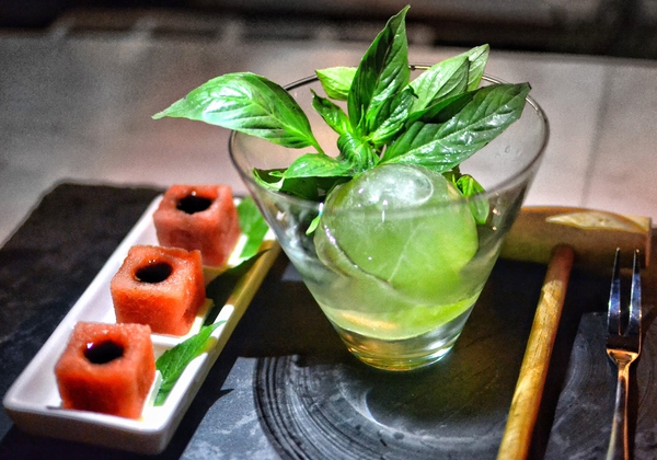 香港兰桂坊最嗨的酒吧,香港兰桂坊酒吧场所视频