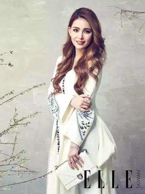 她就是个93年的小太妹，凭什么能成为天王嫂？