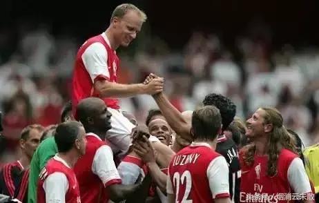 足球比赛发朋友圈的精美句子,适合发朋友圈关于足球的句子