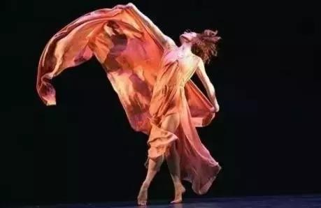 会呼吸的痛舞蹈视频完整版,会呼吸的舞蹈拉丁