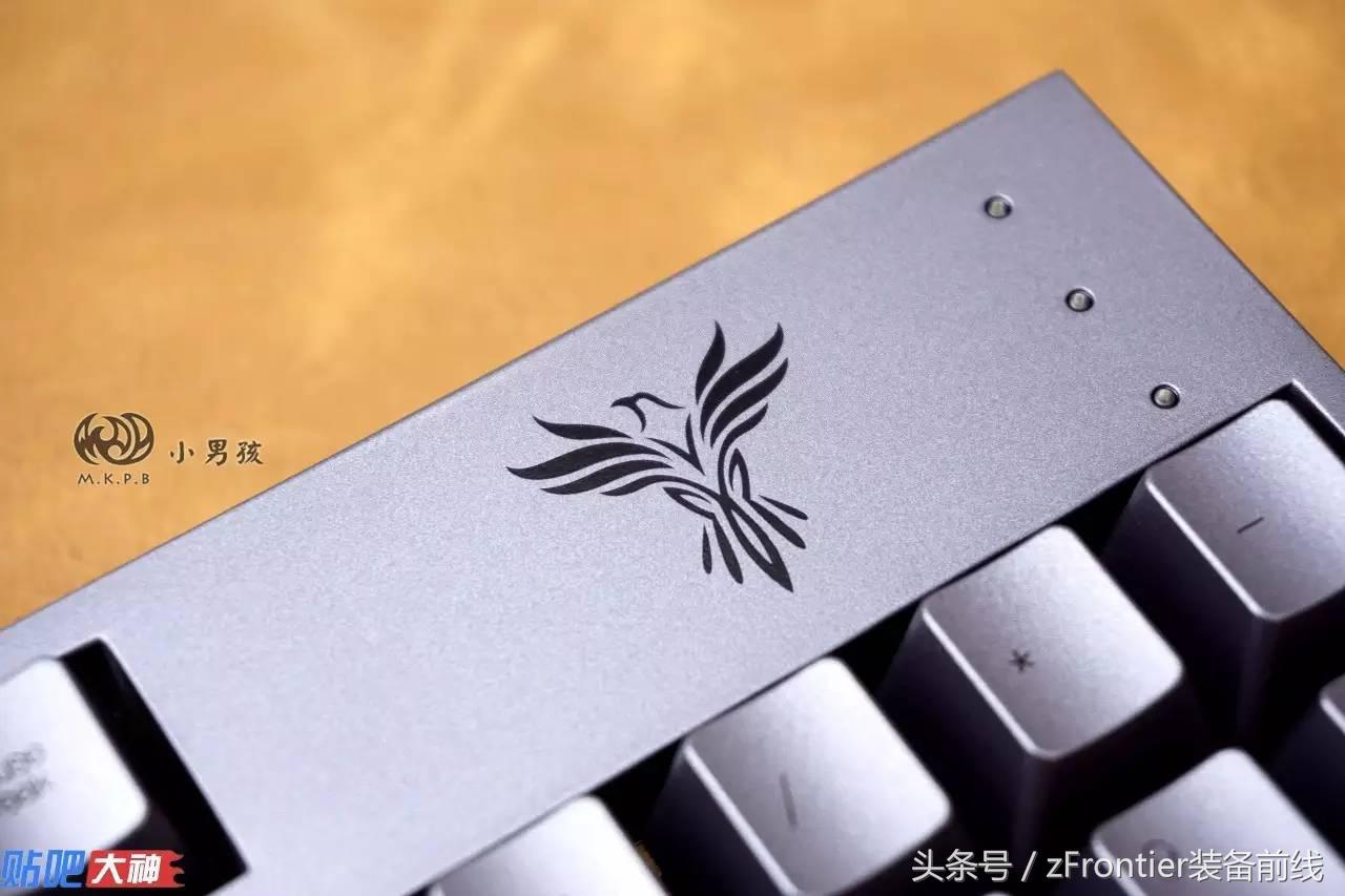 硬糖机械键盘classic评测,雷迦机械键盘评测