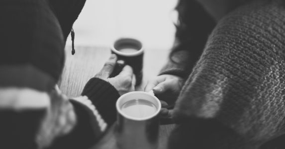 城里漂亮女孩嫁了农村凤凰男，小姑子做了件事她才知进了火坑