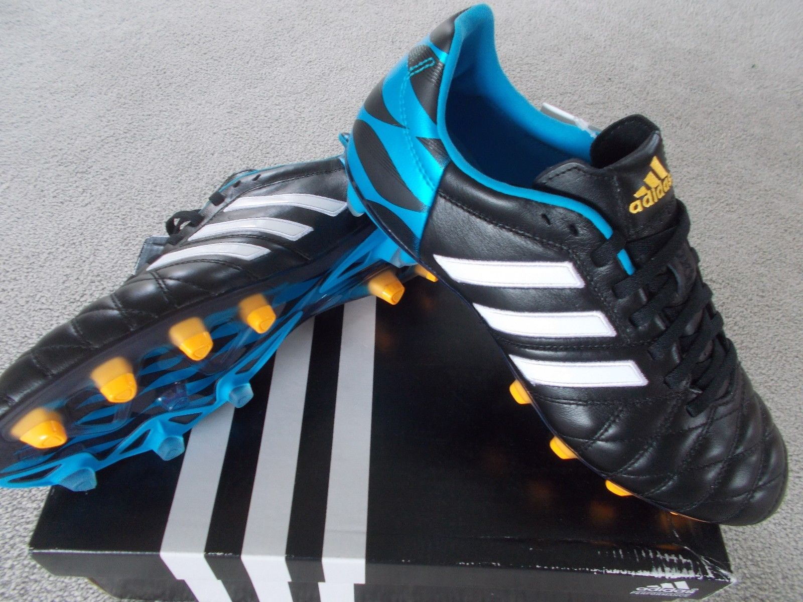 阿迪达斯足球球鞋测评,足球鞋选择nike还是阿迪达斯