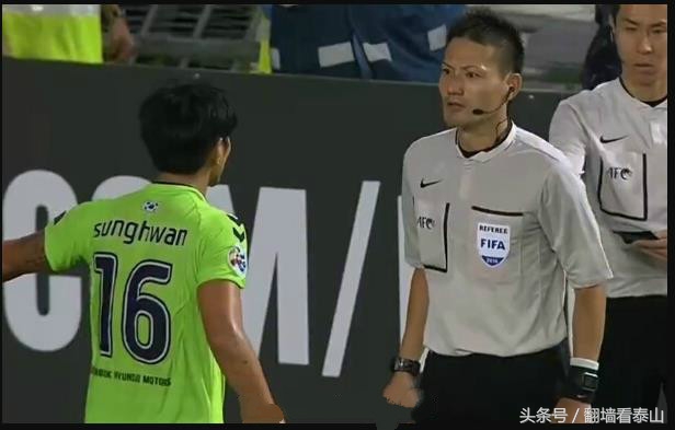 十一年丢十冠!西亚球队机关算尽、跳水踢裆,照样骗不来亚冠奖杯