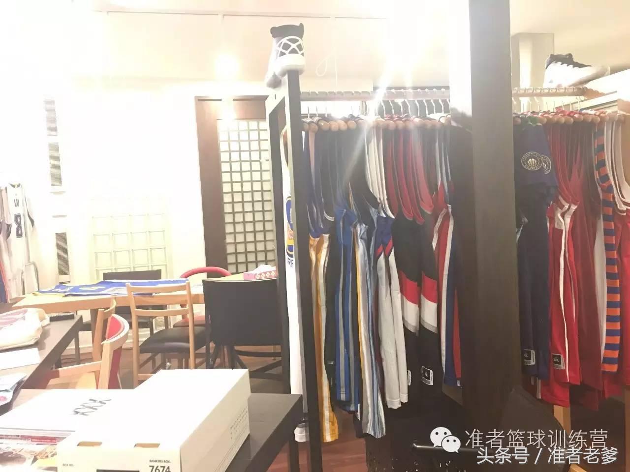 这个大叔的球鞋球衣价值过700万，井上雄彦都想去他家！