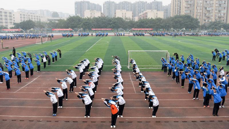 三年铸一剑今朝气宇轩—棠外通过阳光体育示范学校复查验收