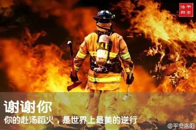 蓝衣服小男孩原视频,蓝色衣服小男孩很火的视频