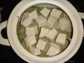 吃腐乳健康不？我们一起揭开腐乳背后的神奇功效