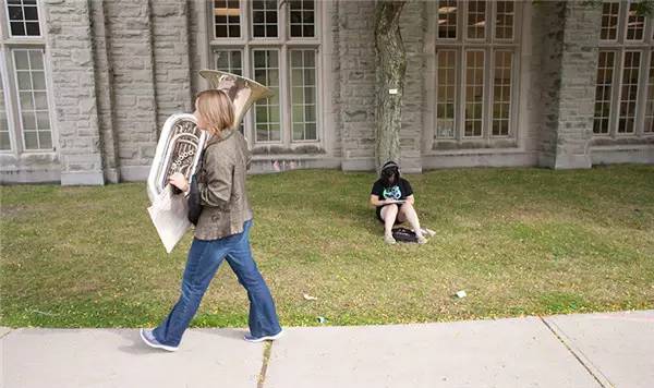 最新鲜!加拿大哪些大学最靠谱?谁实力碾压全场,谁憋屈不服只能垫底,这结果也是有点没想到!