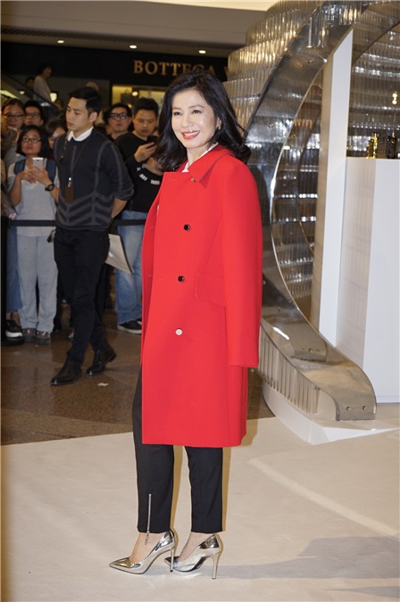 〈Yes香港现场〉林嘉欣喜爱自己买包称：更有满足感