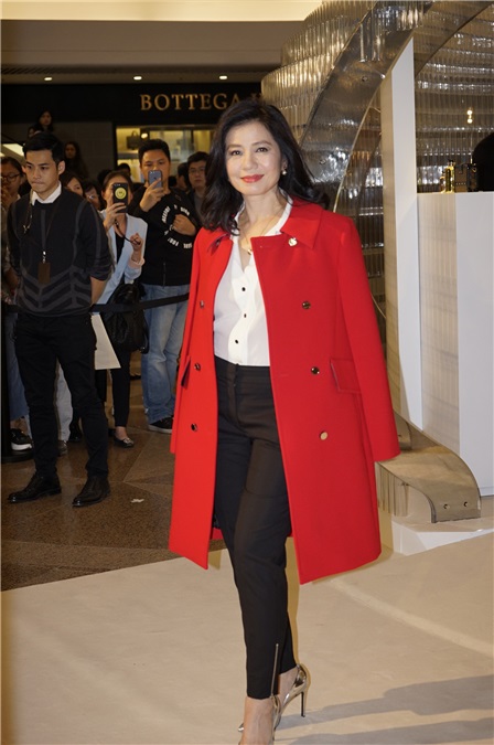 〈Yes香港现场〉林嘉欣喜爱自己买包称：更有满足感