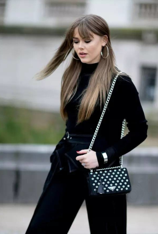 入冬后腕饰被“打入冷宫”？你该学学梦露的珠宝戴法！