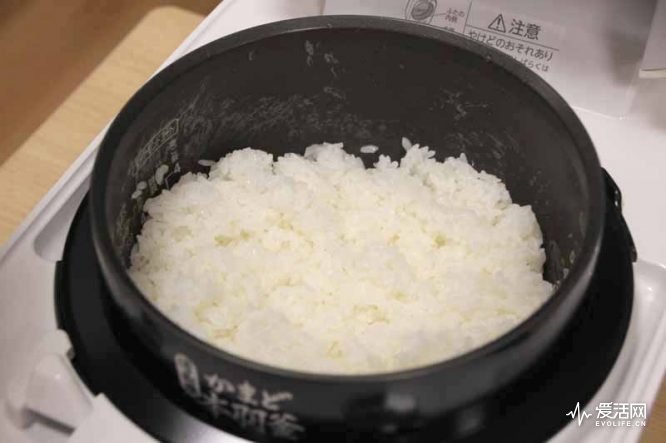 日本电饭煲排行榜第一名,日本电饭煲煮饭对比