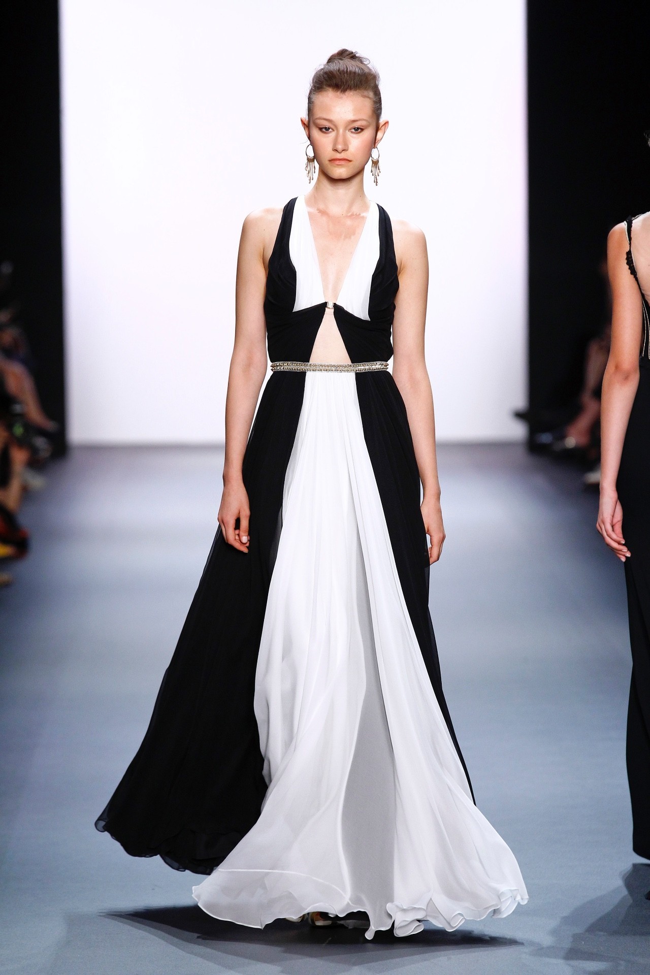 OMG｜单身汪慎入！这样的黑纱弄得我心里好痒痒！