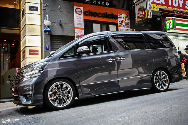 港澳旅游偶遇各路有趣改装车