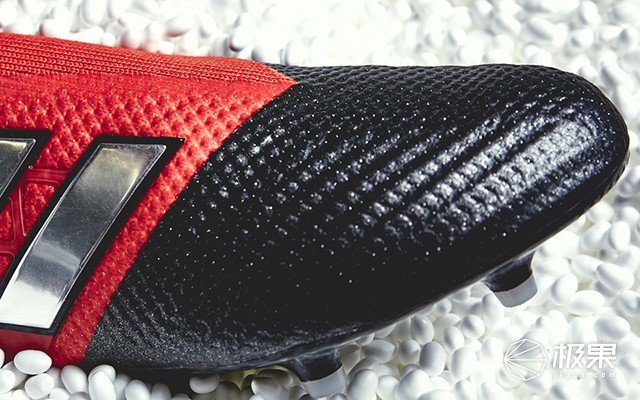 阿迪爆米花boost缓震,阿迪达斯boost鞋缓震吗