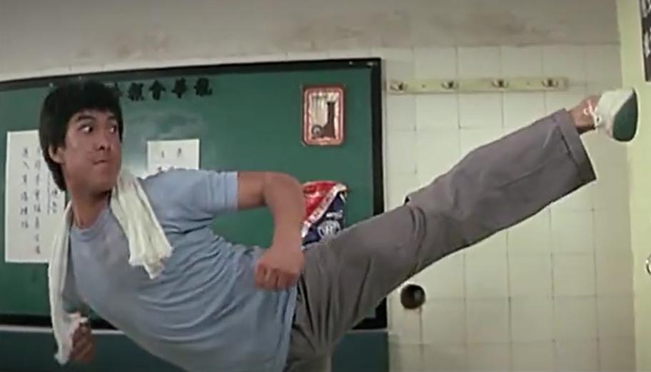 功夫足球电影周星驰国语版,周星驰少林足球电影有多厉害