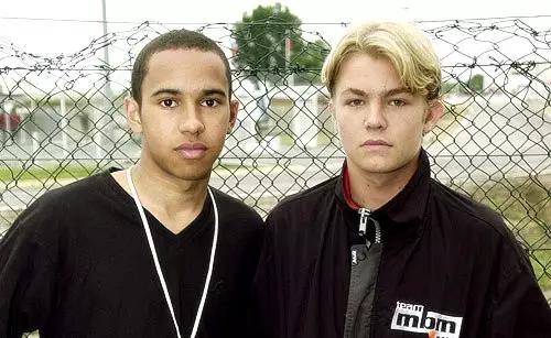 活久见｜斗了二十年的老队友，“将往事留在风中”