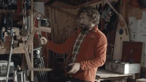 作为摄影师的“鸡”，你必须扛得起相机、拍得了防抖视频！