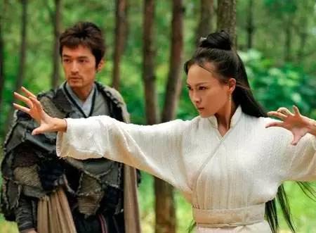 呼叫罗晋唐嫣：买车后需要车险吗？7个萝卜让天下没有难买的车险