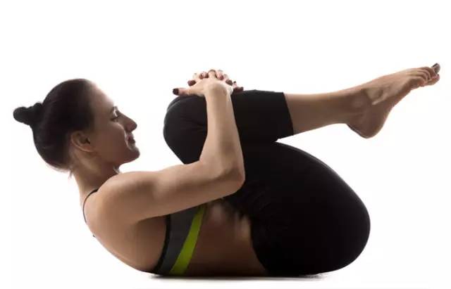 上背部僵硬如何通过瑜伽体式变软,缓解肩背疼痛的瑜伽体式