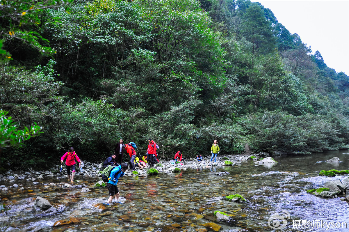 侠之梦受邀参与恩施坪坝营线路测试，冬季溯溪，冰冷刺骨，第一天