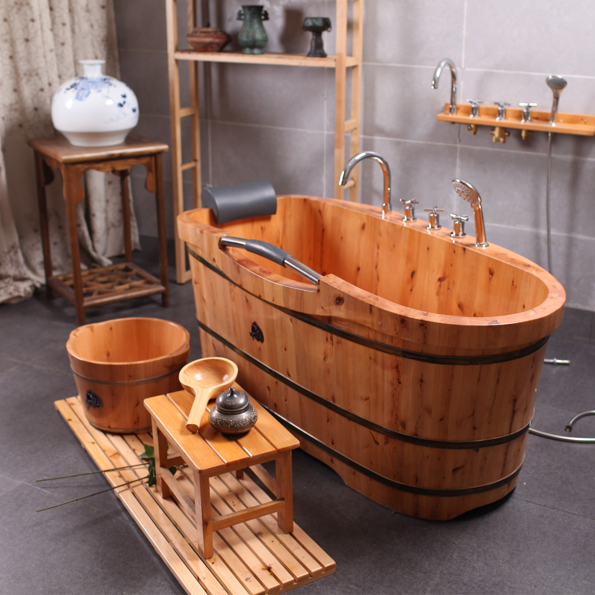 厕所常年放个桶,卫生间放个木桶