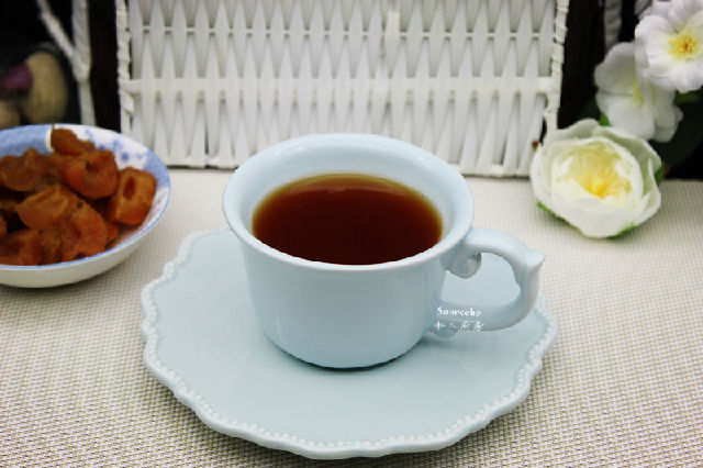 冬天喝乌梅山楂茶,冬天口干舌燥喝蜂蜜水
