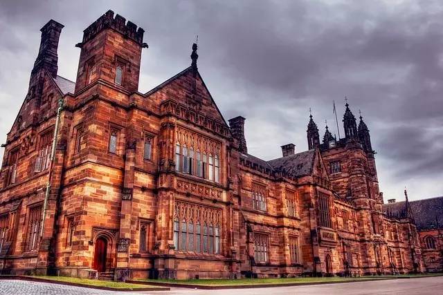 霍格沃茨的建筑,霍格沃茨魔法学校建筑是什么风格