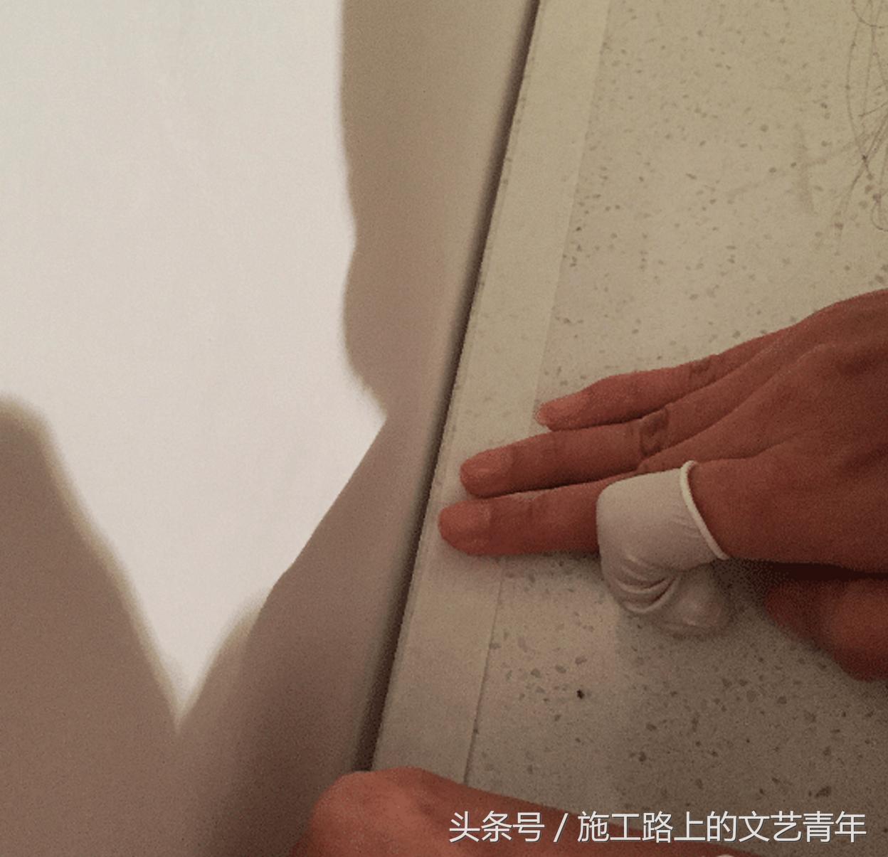 橱柜上面要不要打玻璃胶,橱柜台面要不要打玻璃胶