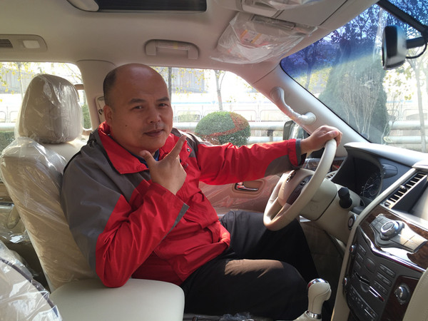 能干掉道奇的车,陆巡4000中东版和途乐哪个好